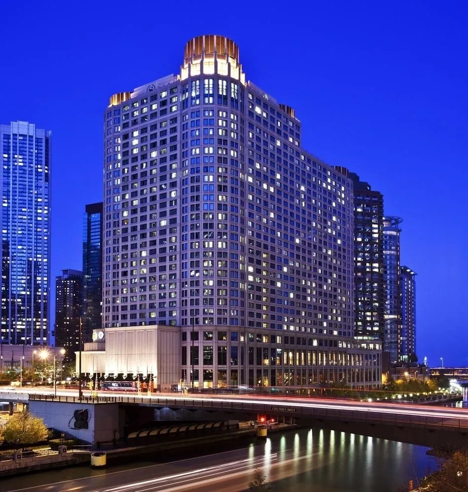 Sheraton Grand Chicago building at night